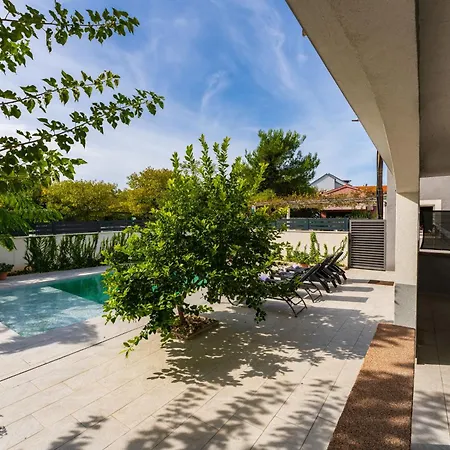 With Pool In A1 * Nin