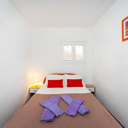Apartment A1 With Balcony & Shared Pool - Free Parking Apartman Nin
