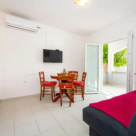 Apartment A1 With Balcony & Shared Pool - Free Parking Apartman Nin