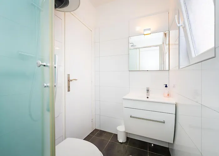 Apartament With Pool In A1 *