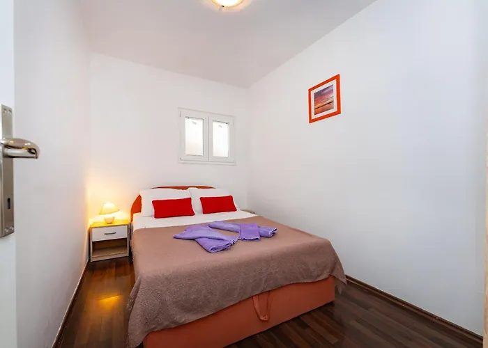 Apartament With Pool In A1 Nin