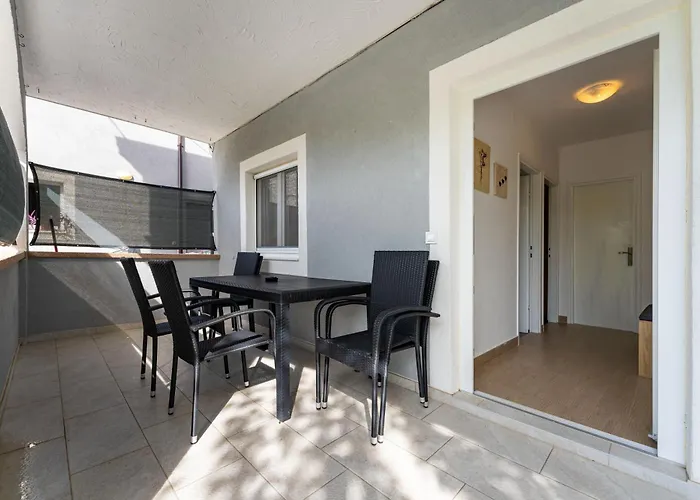 With Pool In A1 Apartament